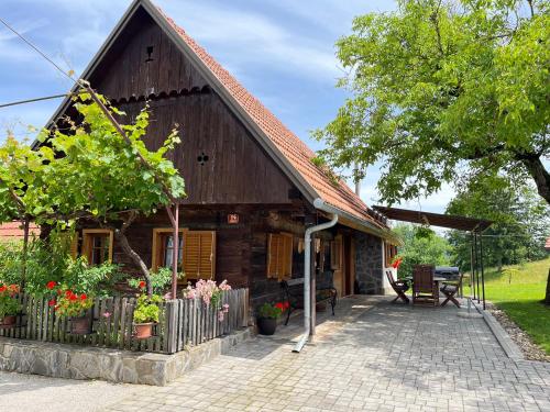 Domačija Brdar in Unknown City, Slovenia