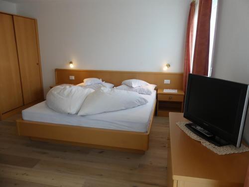 Garni Hotel Dorothea — Tirolo — photo 3