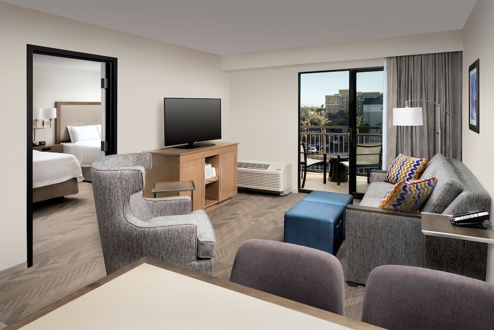 Hampton Inn & Suites Anaheim Garden Grove - photo 16