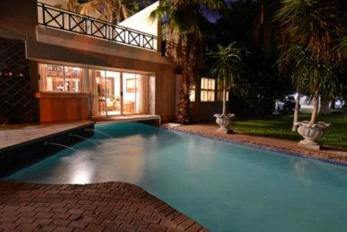 Carters Rest Guesthouse — 4-Star Luxury Hotel in Kimberley, South Africa