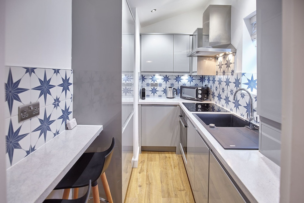 Host Stay Clinker Cottage