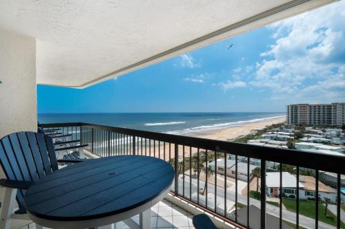 Sunrise beach views with top complex amenities and pool access in Ormond Beach, United States