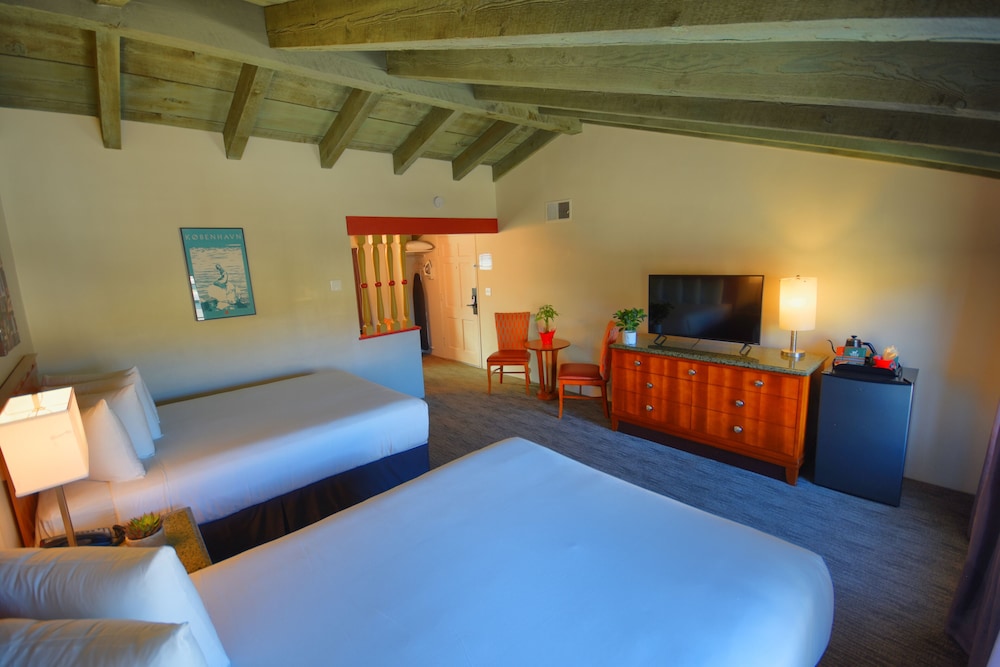 Royal Copenhagen Inn - photo 7