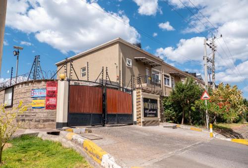 Milimani Apartment Nakuru Comfy Homestays — 4-Star Luxury Hotel in Nakuru, Kenya