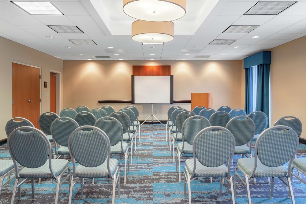 Hampton Inn Richmond South - photo 21