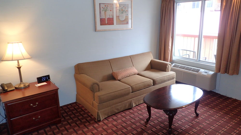 Economy Inn & Suites Gatlinburg - photo 23