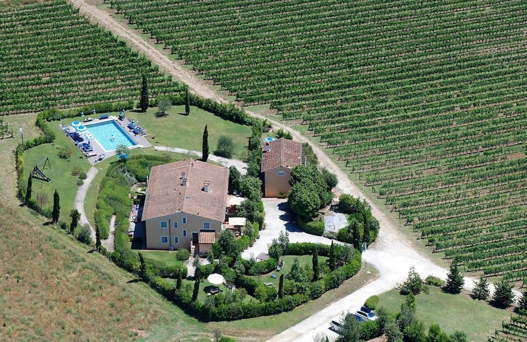 Cicale 3 Bedrooms Farmhouse with Shared Pool — 4-Star Luxury Hotel in Lucca, Italy