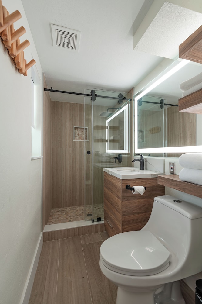 Seahorse Beach Bungalows - photo 36
