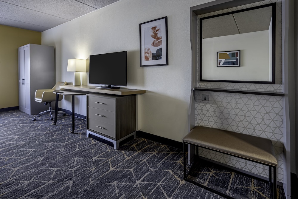 Holiday Inn & Suites Wausau Rothschild by IHG - photo 25