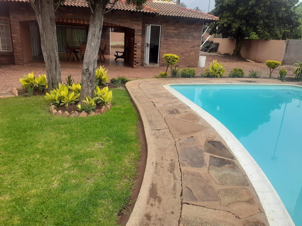 Hazelonz Guest House