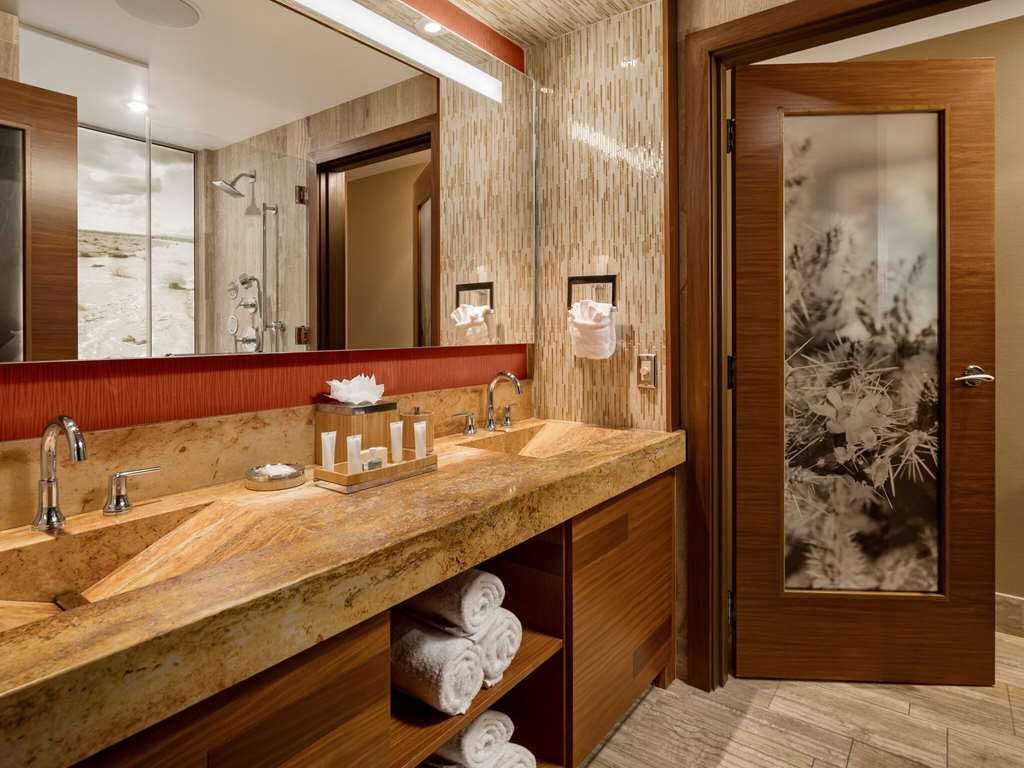 Vee Quiva Hotel & Casino - photo 14