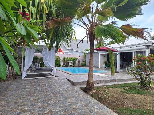 Villa Almeida à 500m de la plage — 4-Star Luxury Hotel in Le Gosier, Guadeloupe