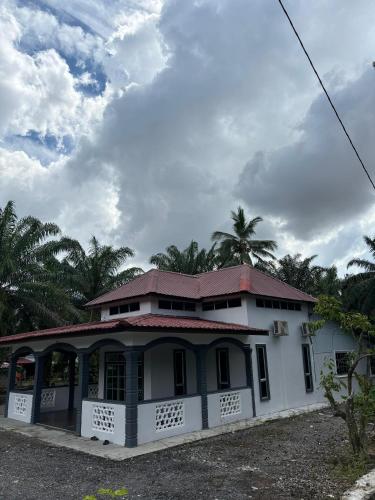 Bagan Serai Simpang Empat Parit Buntar Perak by 3SIBS — hotel in Bagan Serai