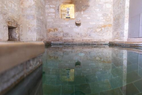 Abbaye Saint Michel — 4-Star Luxury Hotel in Tonnerre, France