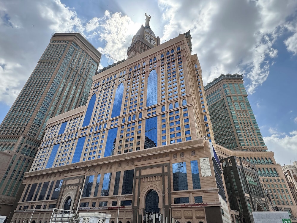 Al Safwah Hotel Tower 1 — 5-Star Luxury Hotel in Mecca, Saudi Arabia