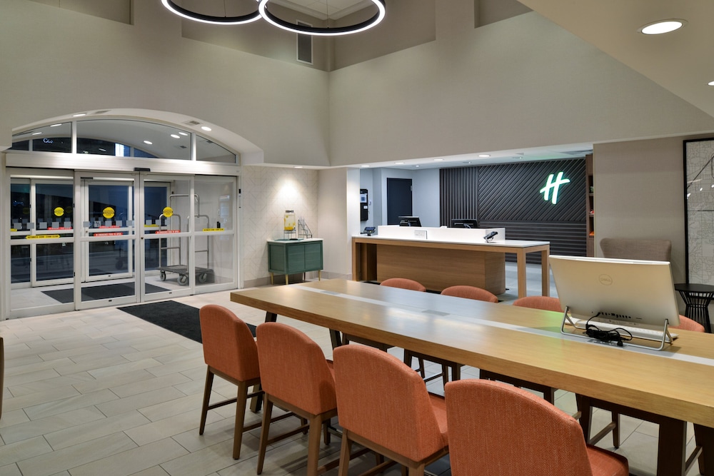 Holiday Inn Hotel & Suites Overland Park Convention Center - photo 57