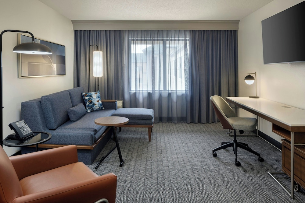 Courtyard by Marriott Springfield Airport - photo 19