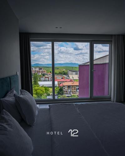 Hotel 12 — hotel in Gjakove