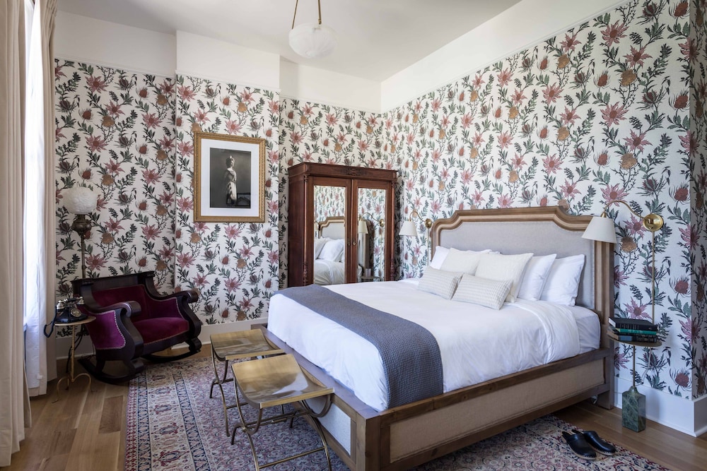 National Exchange Hotel - featured photo