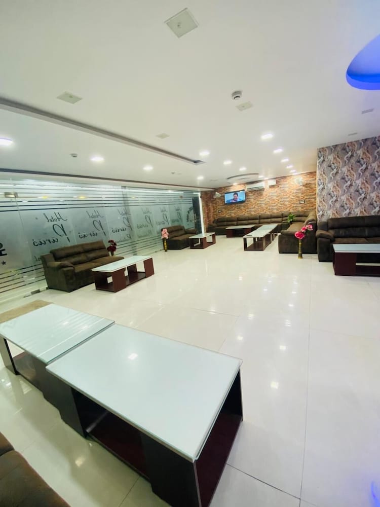 Hotel Paras R Inn - last minute hotel in Lucknow