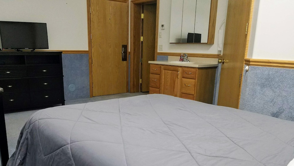 Zion's Most Wanted Hotel - photo 14
