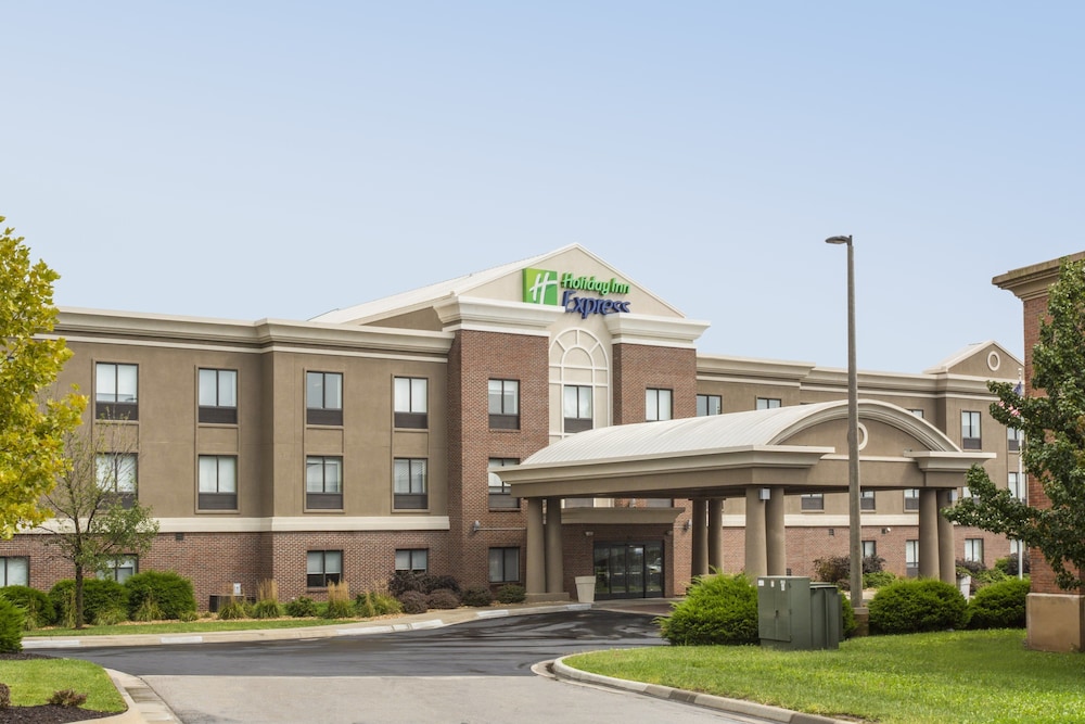 Holiday Inn Express Kansas City at the Legends by IHG - photo 37