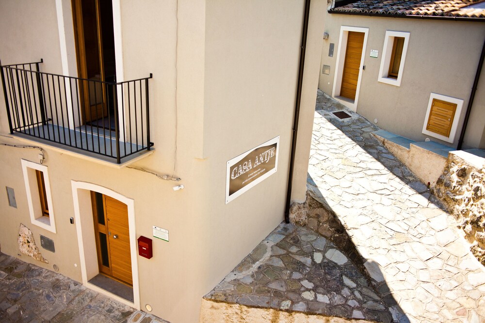 Le Vie Del Borgo — Civita