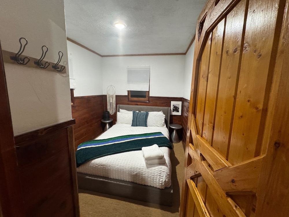 Three Pines Cabins Lodge - photo 7