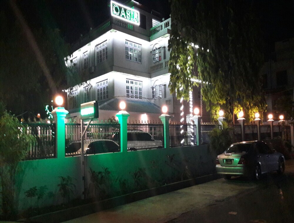 Oasis Inn - carbon neutral hotel in Mandalay