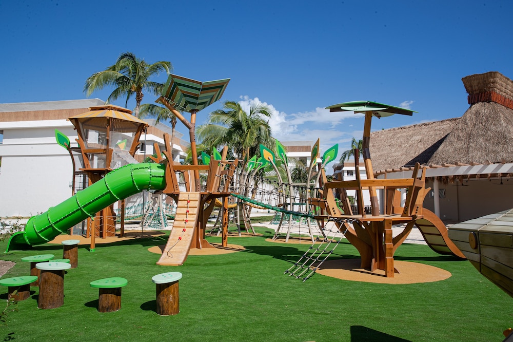 Children's play area - outdoor