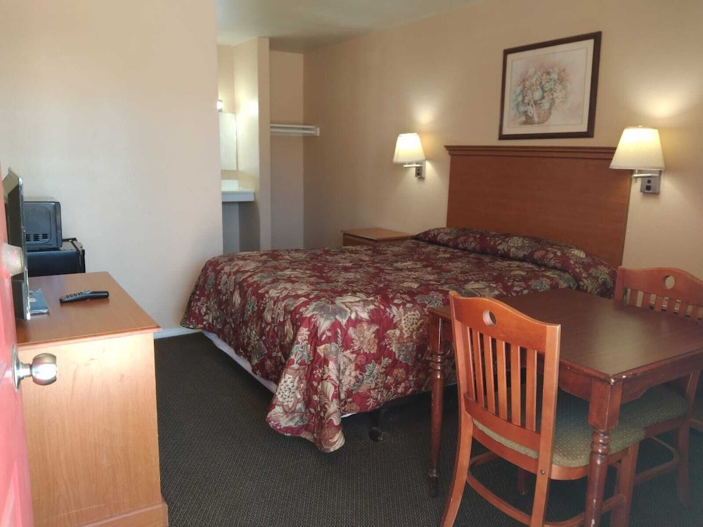 American Motel - photo 7