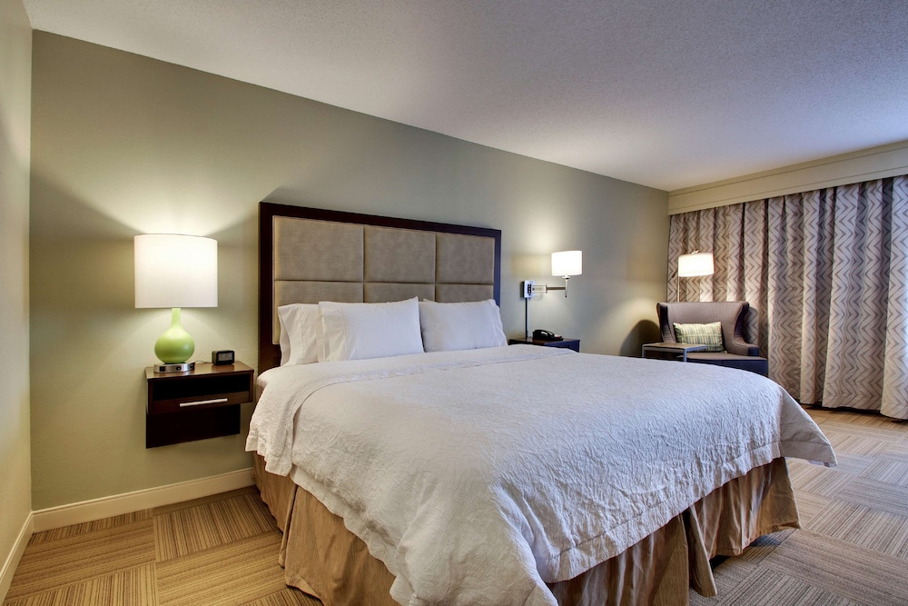 Hampton Inn Warner Robins - photo 25