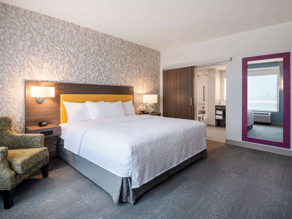 Home2 Suites by Hilton Santa Rosa Beach - photo 12