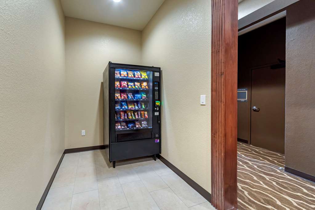 Comfort Inn & Suites Harrah - photo 35