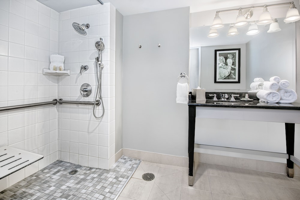 Hotel Indigo Dallas Downtown by IHG - photo 14