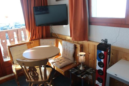 Studio Cabine Double Balcon Tignes Val Claret Ouvert Toute L Annee in Tignes, France