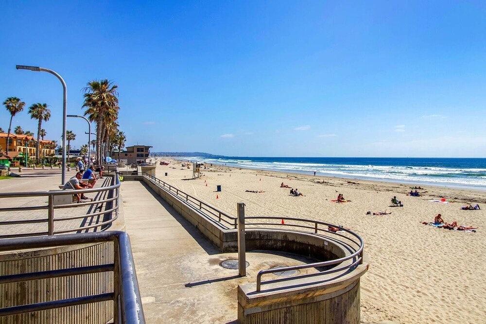 Scenic 4br 3.5ba in PB by Domio — 4-Star Luxury Hotel in San Diego, United States