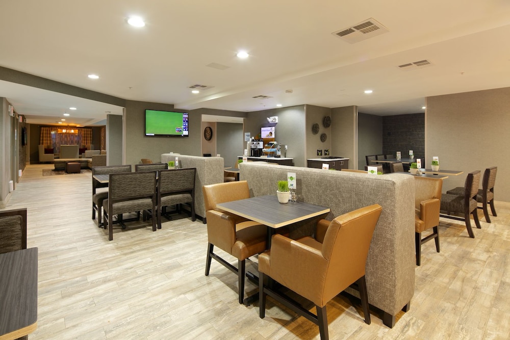 Holiday Inn Express & Suites Paso Robles by IHG - photo 28