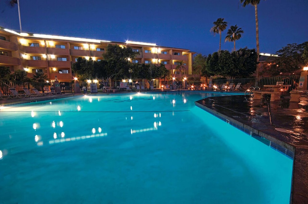 Yuma Inn & Suites - photo 18