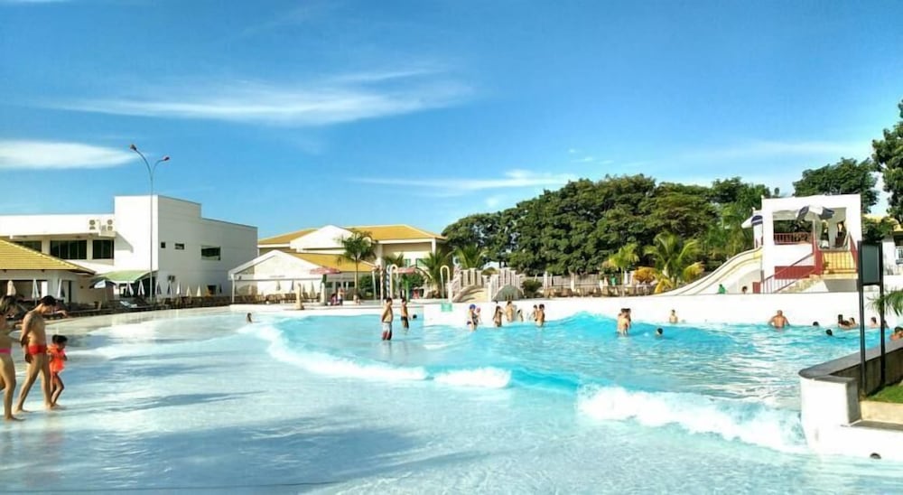 Hotel Lacqua Diroma Apartamentos Completos para 5 pessoas em Caldas Novas GO — 4-Star Luxury Hotel in Caldas Novas, Brasil
