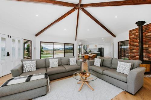 Anton Pavilion Cheerful Country Solace in Mudgee in Mudgee, Australia