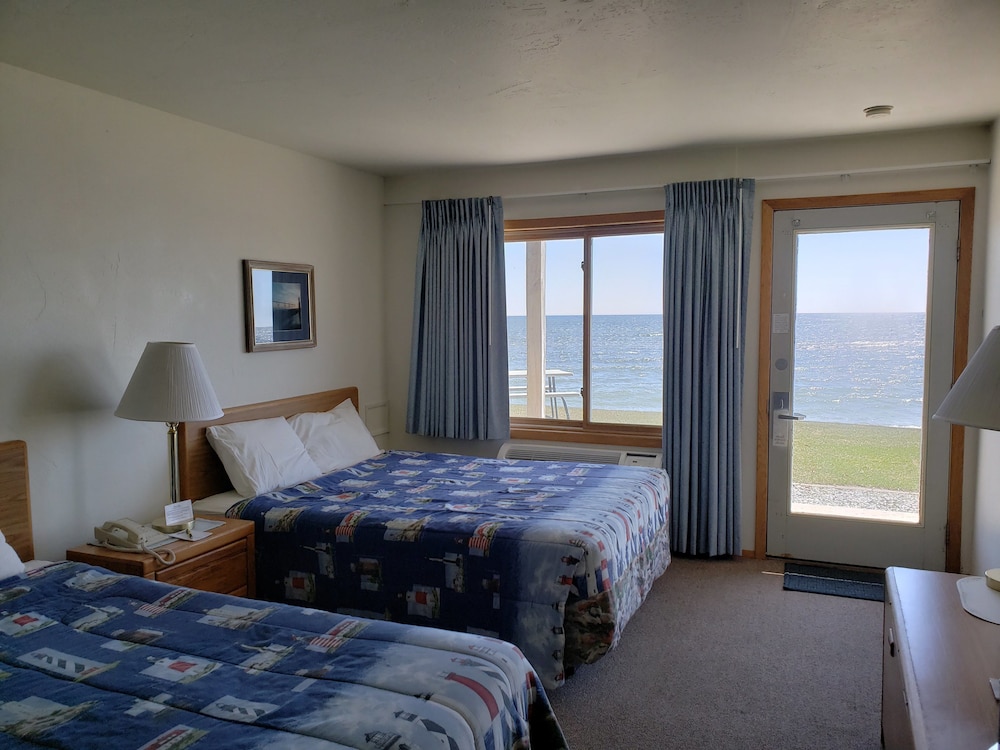 Algoma Beach Motel - photo 22