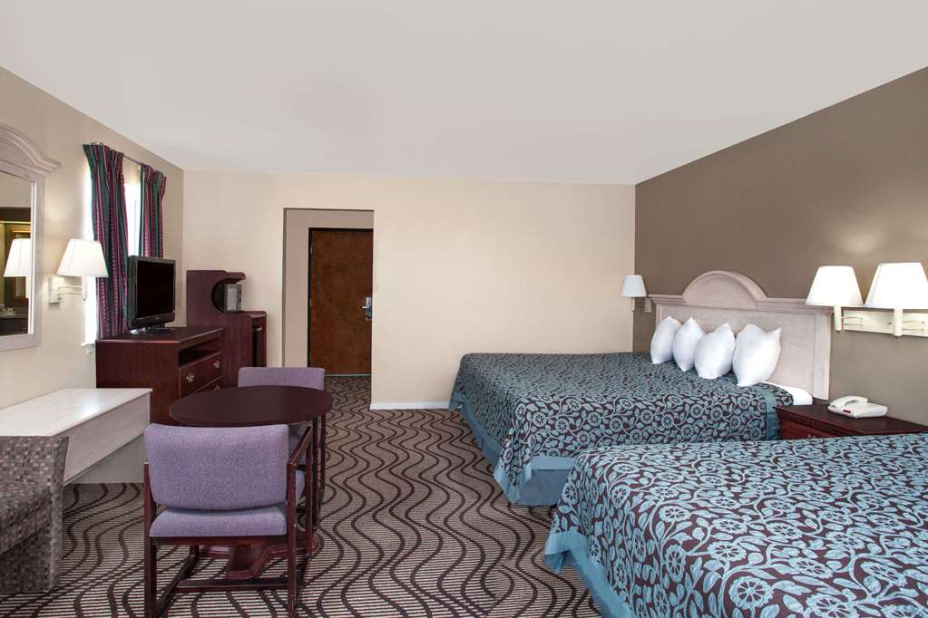 Days Inn by Wyndham Kerrville - photo 8