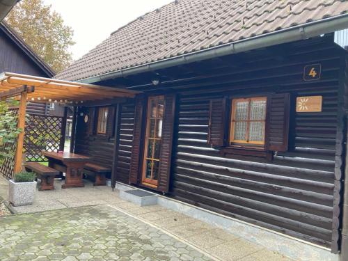 Hiska Marjetica in Podcetrtek, Slovenia