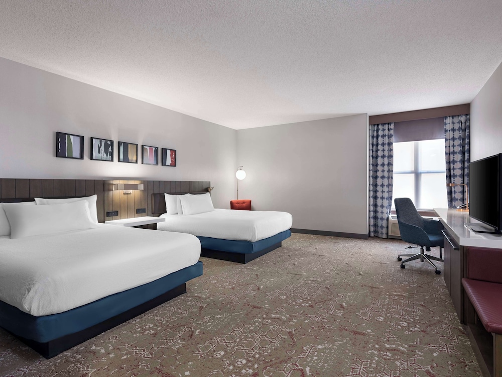 Hilton Garden Inn Bloomington - photo 26