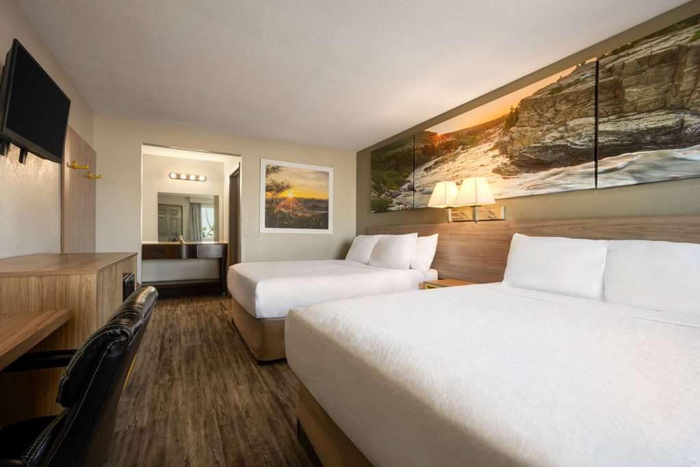 Days Inn by Wyndham Fresno South - photo 15
