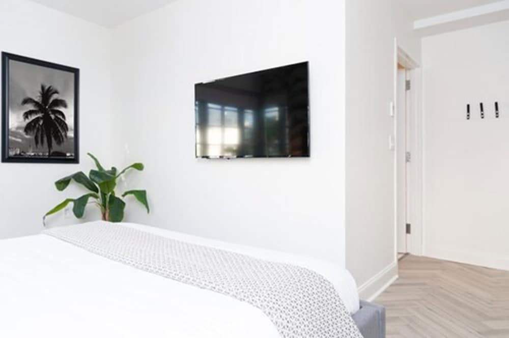 Luxuri Suites - photo 42