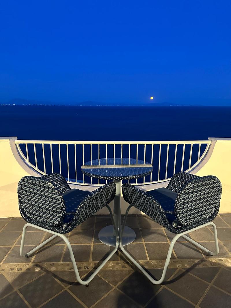 Hotel Holiday — hotel in Praiano