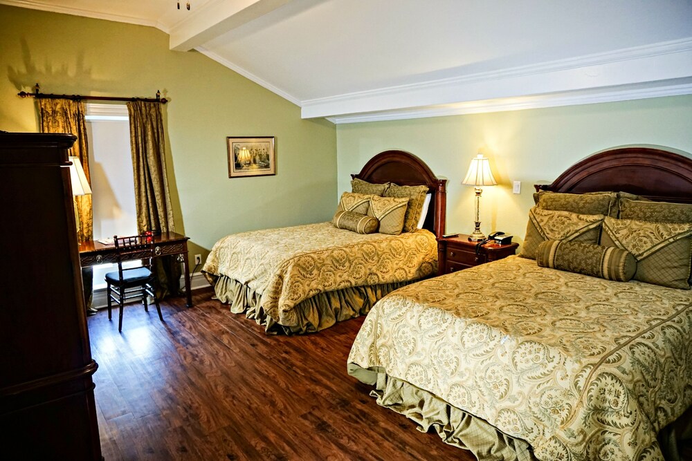 New World Inn Downtown Pensacola - photo 13