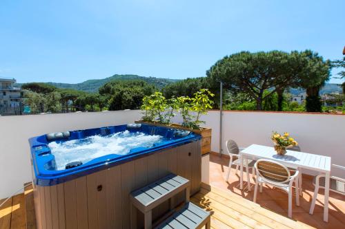 YourHome Jolly Pini Apartment — 4-Star Luxury Hotel in Sant'agnello, Italy